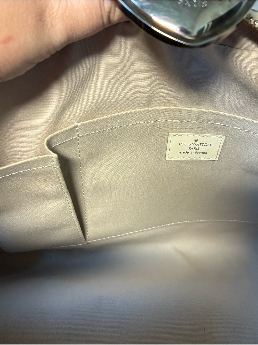 Louis Vuitton Epi Bowling Montaigne Bag - Picture 4 of 9